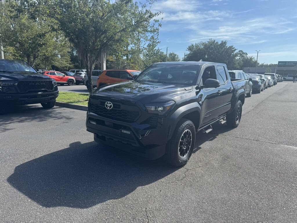 Used 2025 Toyota Tacoma TRD Off-Road w/ TRD Off Road Premium Package AWD/4WD image 1