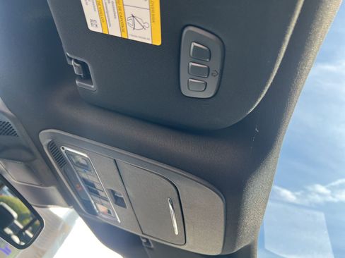 Certified 2022 Ford F150 Lariat w/ Equipment Group 502A High image 38