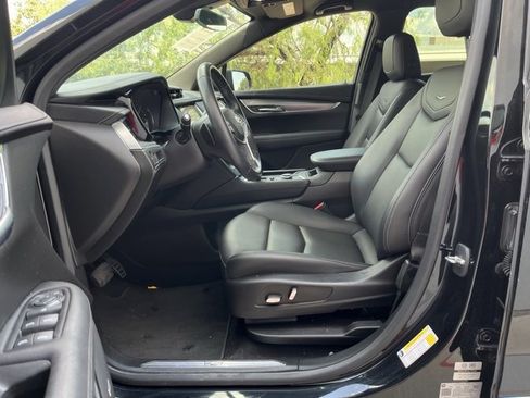 Certified 2023 Cadillac XT5 Luxury w/ LPO, Floor Liner Package image 10