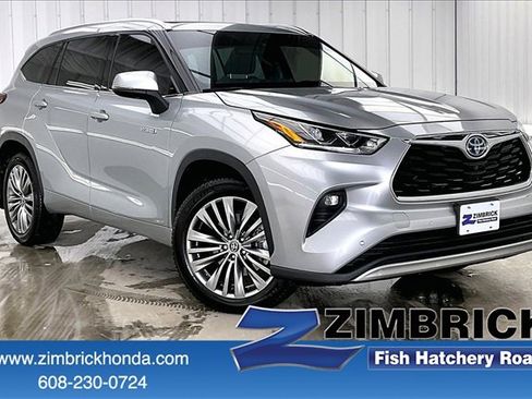 Used 2021 Toyota Highlander Platinum image 1
