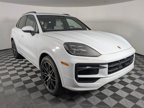 New 2026 Porsche Cayenne image 9