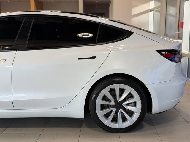 Used 2021 Tesla Model 3 Standard Range Plus RWD image 9