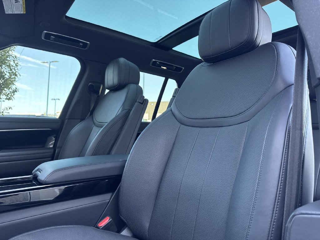 Certified 2023 Land Rover Range Rover SE AWD/4WD image 21