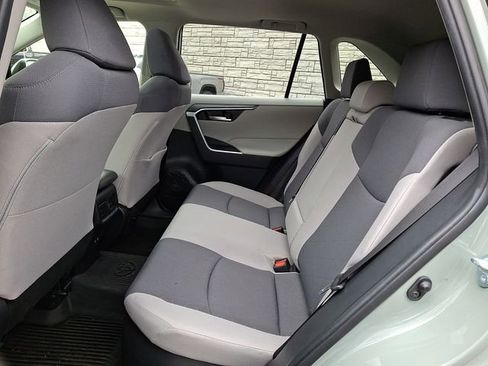 Used 2020 Toyota RAV4 XLE w/ Convenience Package image 10