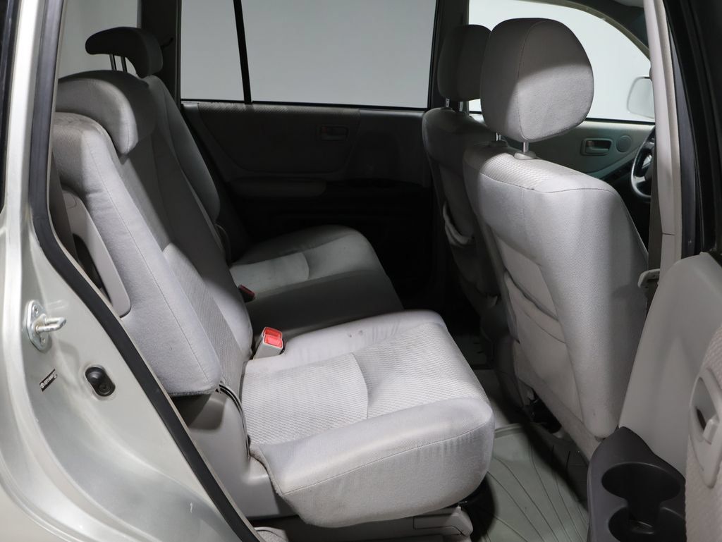 Used 2004 Toyota Highlander 4WD V6 image 23