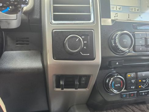 Used 2017 Ford F250 Lariat w/ Lariat Value Package AWD/4WD image 24