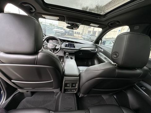 Used 2021 Cadillac XT4 Premium Luxury image 31