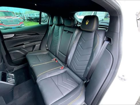 Used 2023 Maserati Grecale Modena AWD/4WD image 29