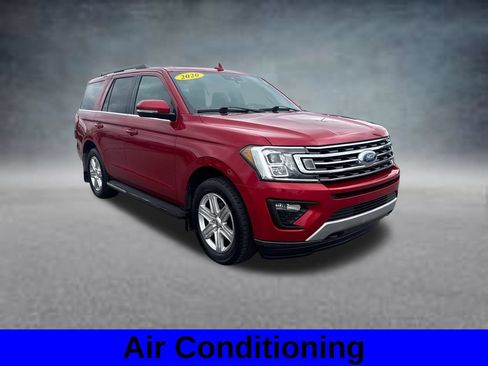 Used 2020 Ford Expedition XLT w/ Equipment Group 202A AWD/4WD image 4
