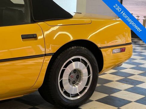 Used 1986 Chevrolet Corvette Convertible image 11