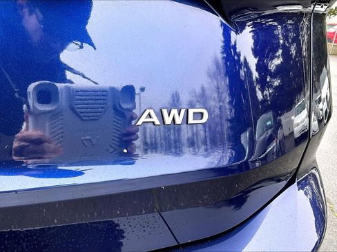 Used 2025 Nissan Rogue SV image 23