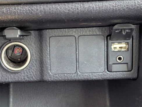 Used 2019 Toyota Corolla LE image 20