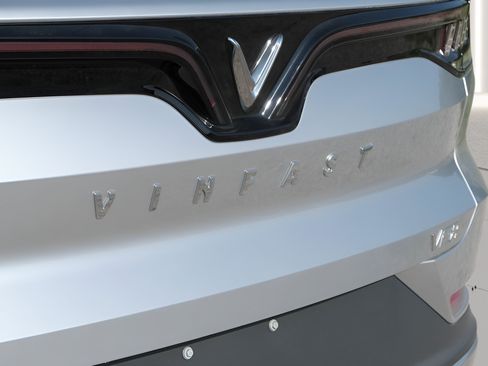 New 2025 VinFast VF 8 Eco AWD/4WD image 36