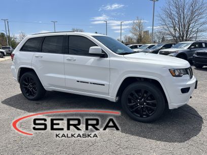 Used 2022 Jeep Grand Cherokee Altitude