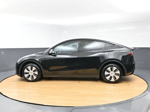 Used 2023 Tesla Model Y Long Range AWD/4WD image 46