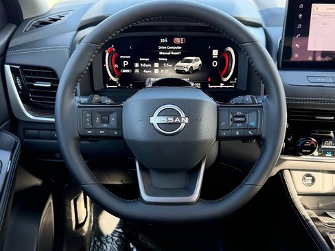 New 2026 Nissan Rogue Platinum w/ Tech Package AWD/4WD image 21