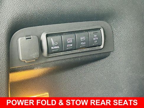 Used 2017 Ford Explorer Platinum image 14