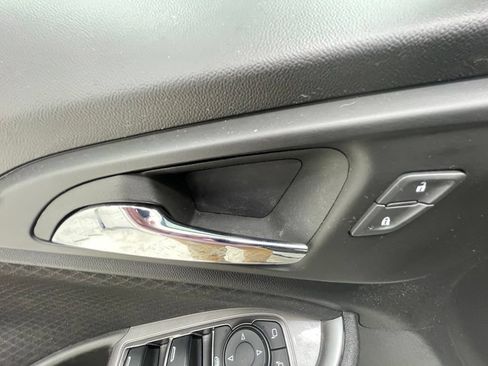 Used 2023 Chevrolet Malibu RS FWD image 11