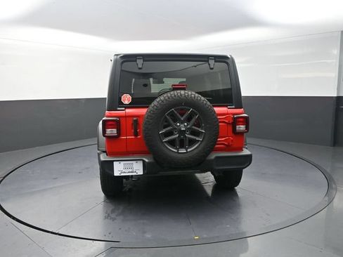 Used 2024 Jeep Wrangler Unlimited Sport AWD/4WD image 9