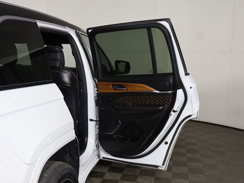 Used 2023 Jeep Grand Cherokee Summit AWD/4WD image 26