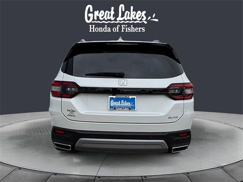 Used 2024 Honda Pilot Elite image 4