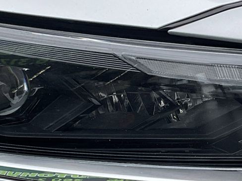 Used 2024 Nissan Altima 2.5 SV image 9