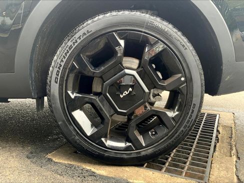 Used 2024 Kia Sorento SX image 10