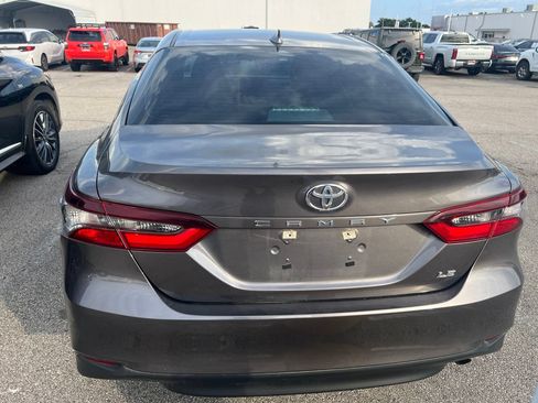 Used 2023 Toyota Camry LE FWD image 5
