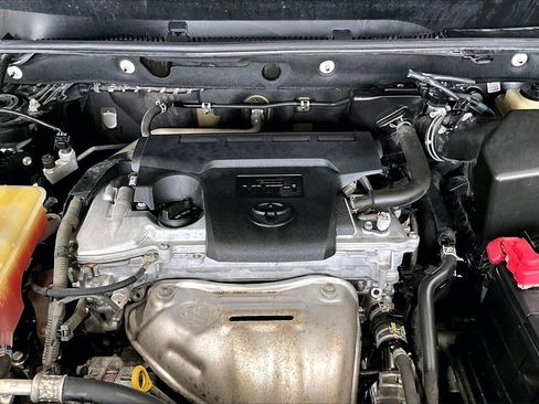 Used 2016 Toyota RAV4 XLE image 9