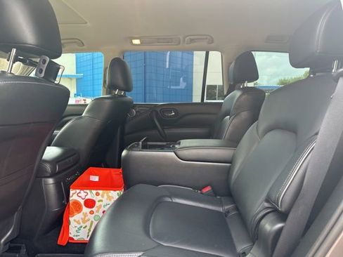 Used 2022 INFINITI QX80 Luxe w/ Cargo Package image 6