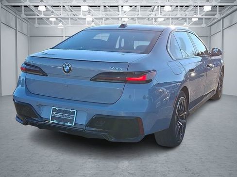 Certified 2025 BMW 740i xDrive image 4