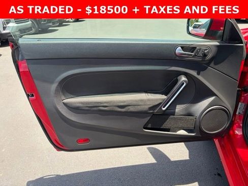 Used 2019 Volkswagen Beetle 2.0T S FWD image 12