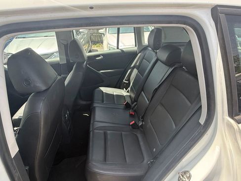 Used 2016 Volkswagen Tiguan S FWD image 15
