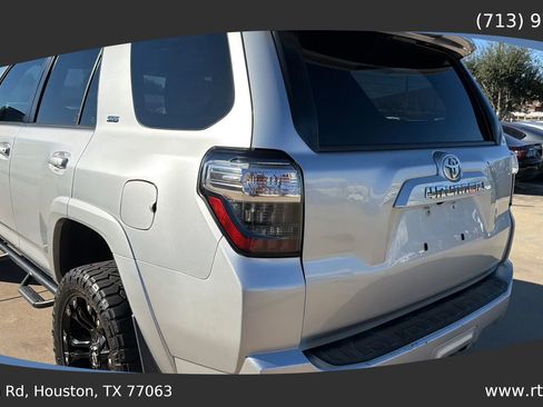 Used 2016 Toyota 4Runner Limited image 18