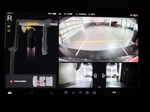 Used 2023 Tesla Model 3 Standard Range image 2