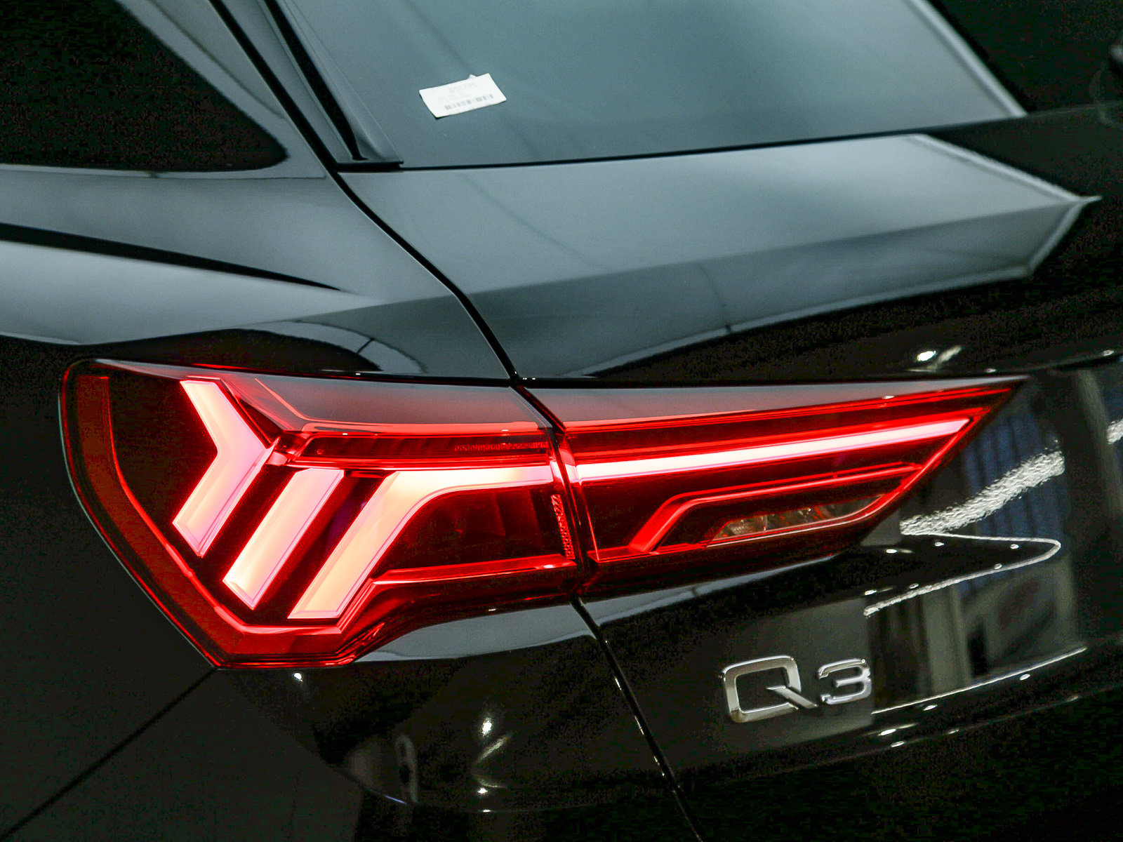Certified 2024 Audi Q3 2.0T Premium AWD/4WD image 12