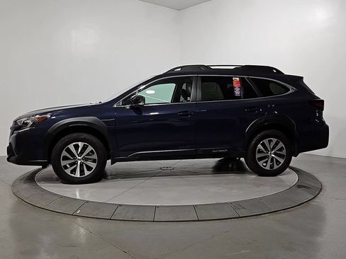 Certified 2025 Subaru Outback Premium AWD/4WD image 2