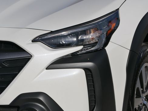 Certified 2025 Subaru Outback Premium image 9