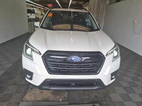 Used 2024 Subaru Forester Premium AWD/4WD image 2