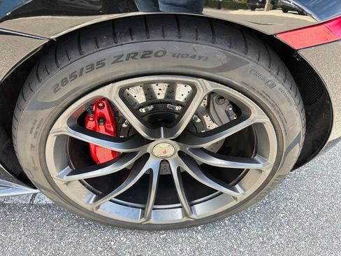 Used 2018 McLaren 570S Spider RWD image 8