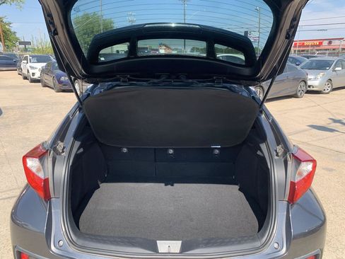 Used 2018 Toyota C-HR XLE FWD image 29