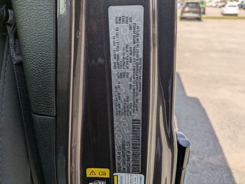 Used 2023 Jeep Gladiator Willys image 36