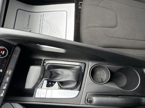 Used 2023 Hyundai Elantra SEL w/ Cargo Package FWD image 22