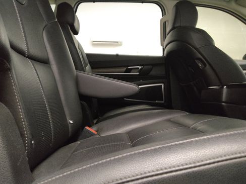 Used 2022 Kia Telluride EX w/ EX Premium Package FWD image 19