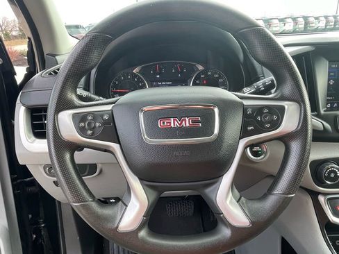 Used 2024 GMC Terrain SLE image 12