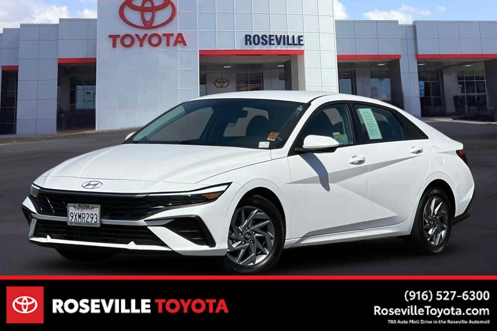 Used 2026 Hyundai Elantra Hybrid FWD image 1