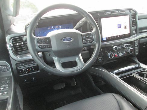Used 2024 Ford F250 Lariat AWD/4WD image 22