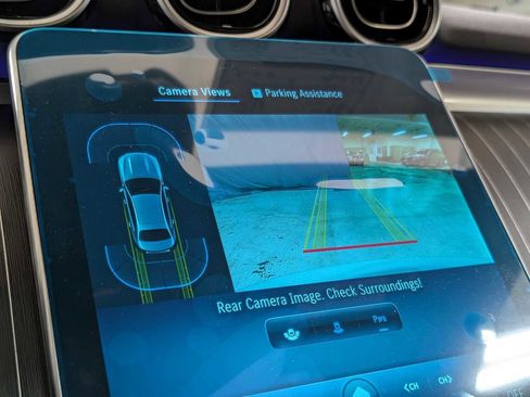 Used 2025 Mercedes-Benz C 300 4MATIC Sedan image 27