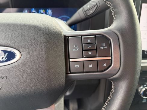 Used 2025 Ford F350 Lariat AWD/4WD image 32
