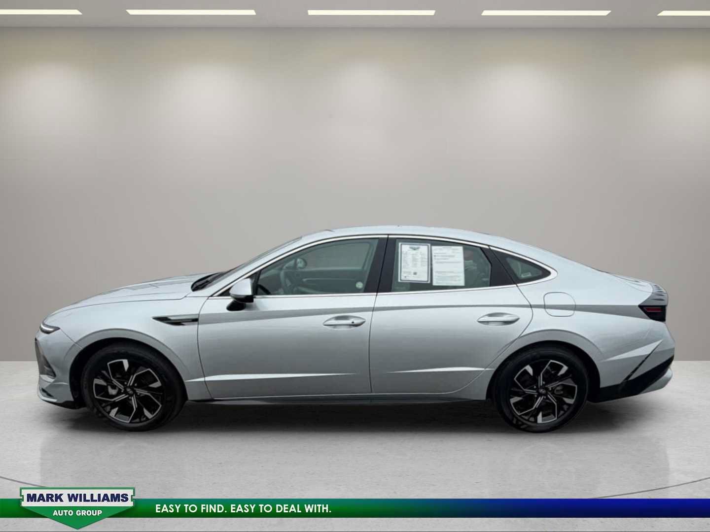 Used 2025 Hyundai Sonata SEL FWD image 12